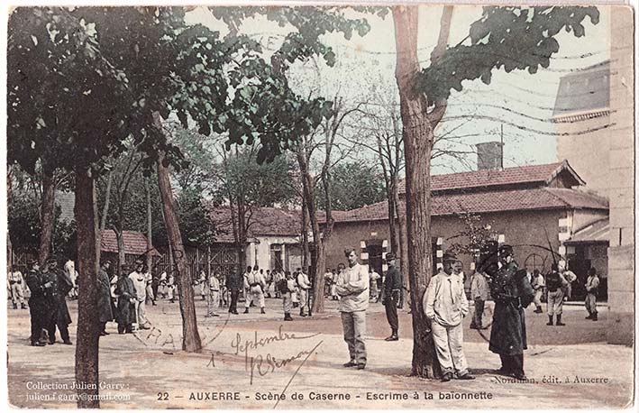 <b>fig.14</b>Cartes postales et publicitaires entre 1880 et 1914 sur la thématique de l’entrainement à l’escrime de guerre